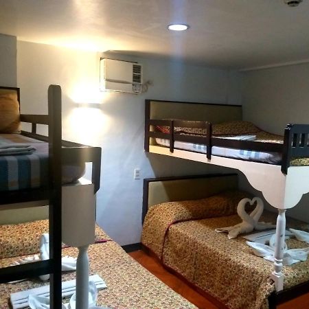 Sola Eleganza Apartelle Quezon City Exterior photo