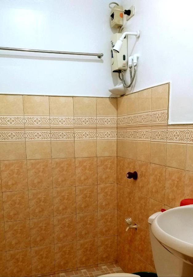 Sola Eleganza Apartelle Quezon City Exterior photo