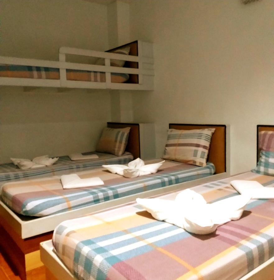 Sola Eleganza Apartelle Quezon City Exterior photo