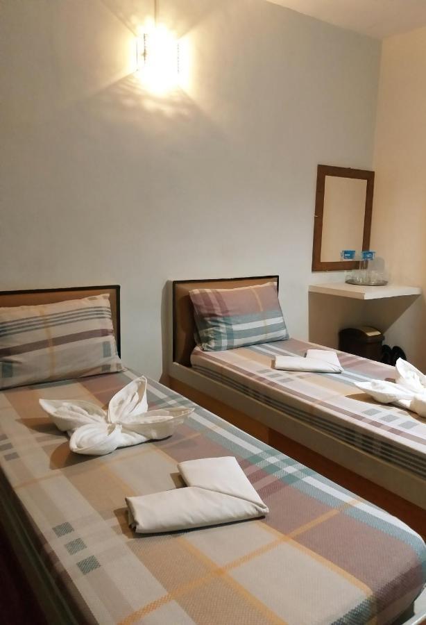Sola Eleganza Apartelle Quezon City Exterior photo